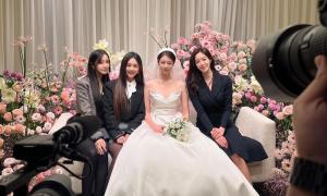 Soyeon không dự đám cưới Jiyeon: Ở đảo nên không liên lạc được