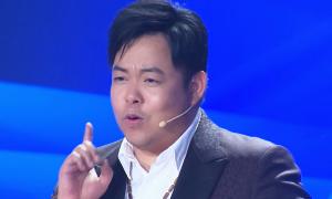 Quang Lê, Đông Nhi 'vung' trăm triệu mua bài hát trên sân khấu