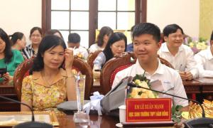 Thanh Hóa: Thưởng 'nóng' 260 triệu đồng cho quán quân Olympia Lê Xuân Mạnh